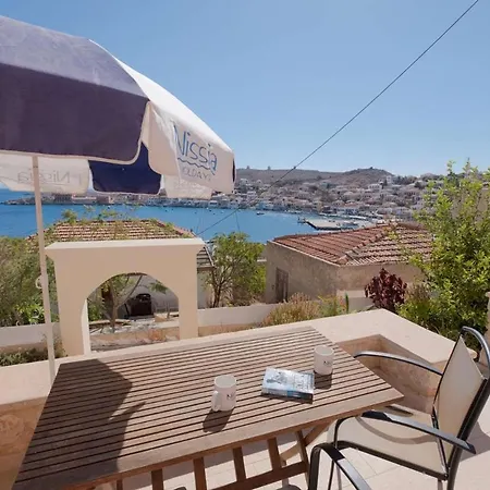 Apartmán Harbour View Modern With Terrace Chalki Town